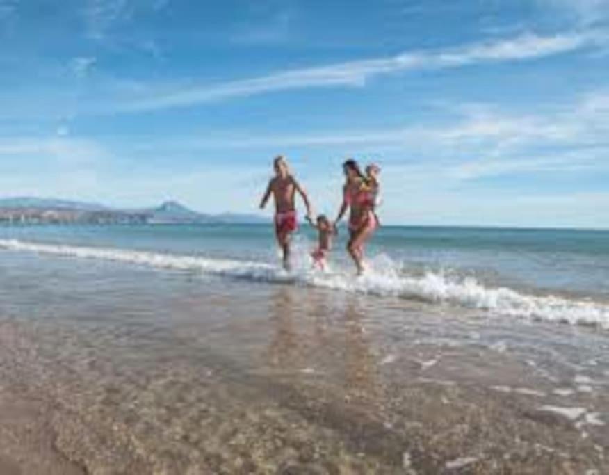 A 1 Minuto De La Playa Del Campello Apartment ภายนอก รูปภาพ